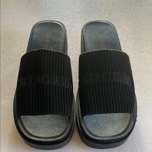 True Religion Black Jann Platform Slide Sandals Size 8.5